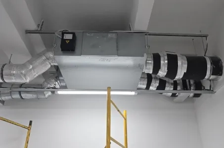 Εμπορικό κέντρο με μονάδες εξαερισμού ανάκτησης ενέργειας Mycond MVS